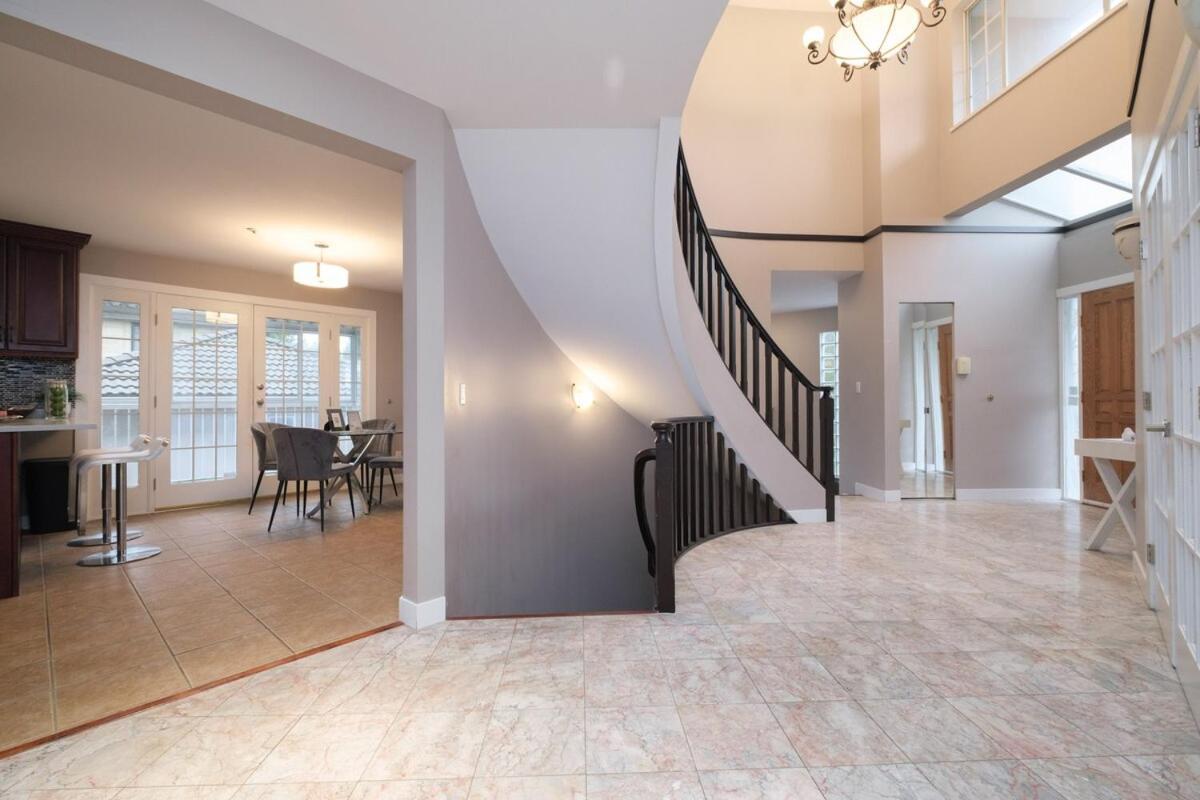 Spacious 4Br W Ensuites Mins To Downtown Yvr Ubc 溫哥華 外观 照片