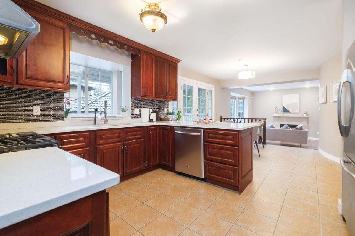 Spacious 4Br W Ensuites Mins To Downtown Yvr Ubc 溫哥華 外观 照片