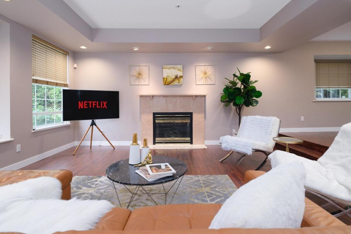 Spacious 4Br W Ensuites Mins To Downtown Yvr Ubc 溫哥華 外观 照片